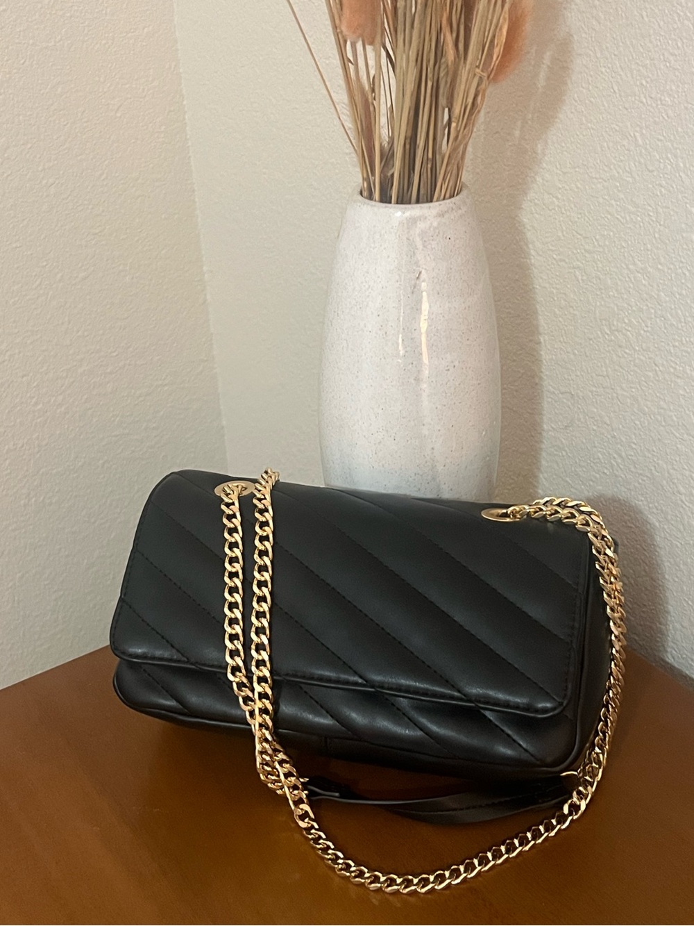 The Drop Women's Koko Chain Strap Flap Bag